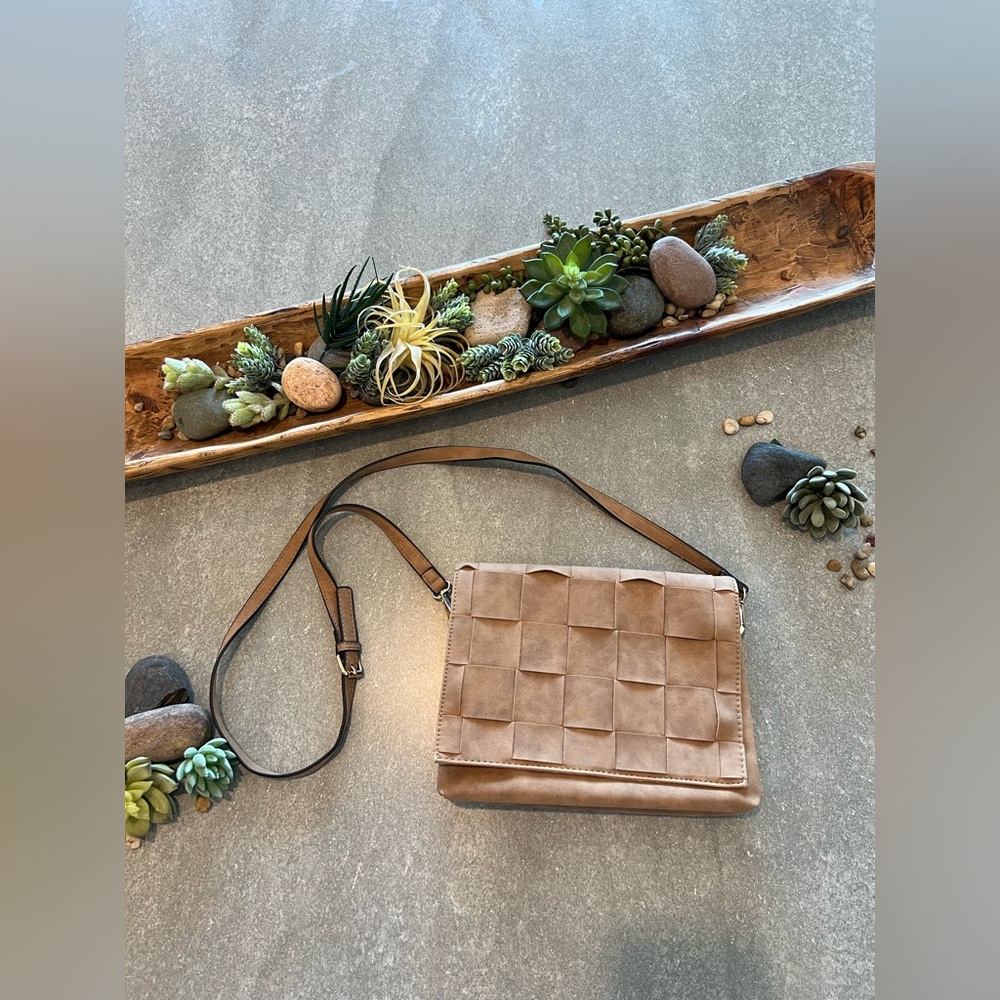 Messenger Style Crossbody Purse